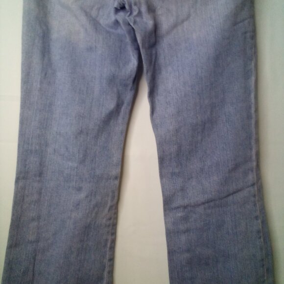Aeropostale Jeans Juniors 1 2 Cropped Distressed Light Wash Blue - Picture 15 of 15